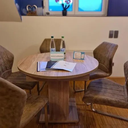 Pflüger Mit Terrasse Apartamento